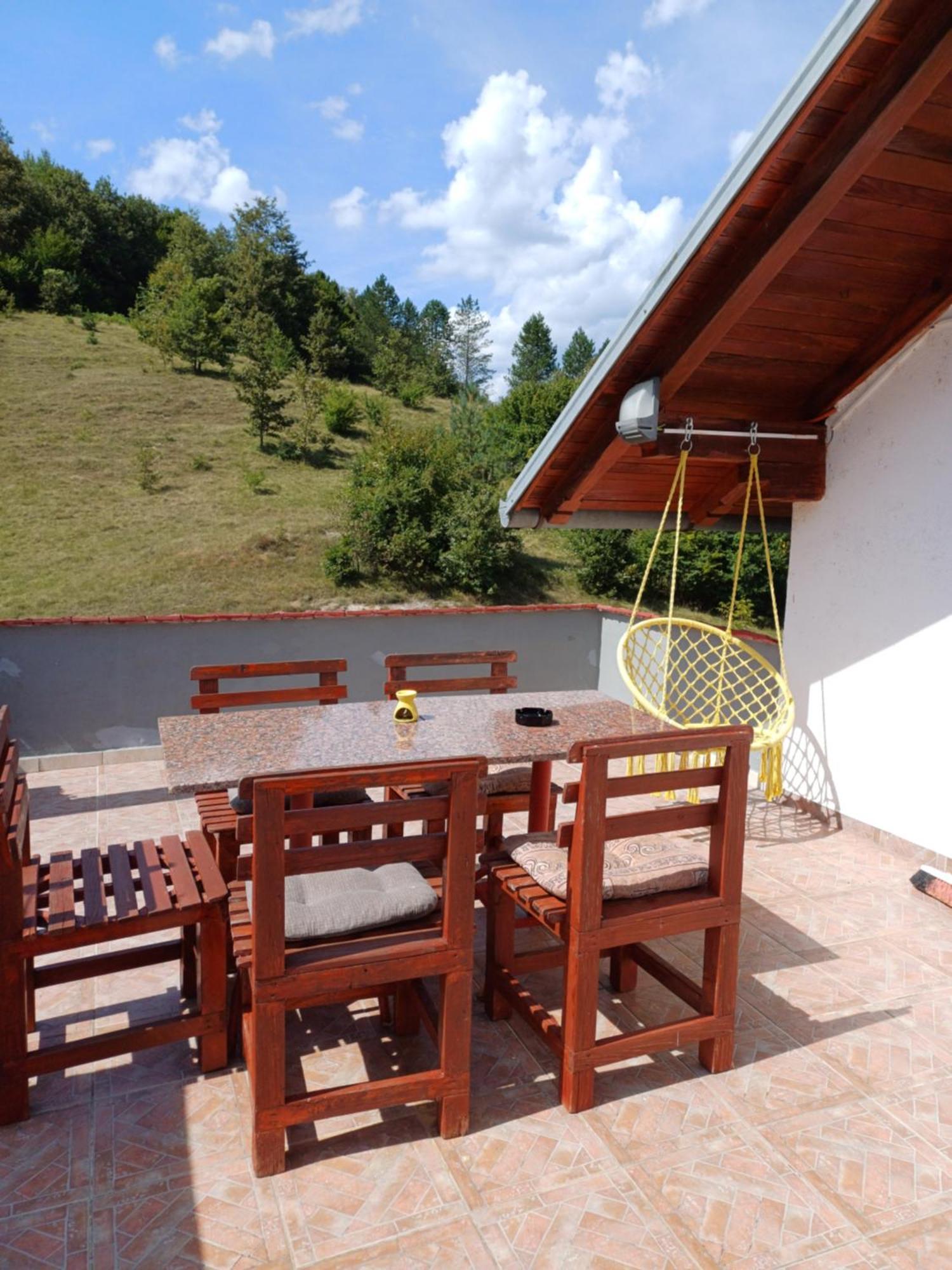 Apartman Denis Una Luzine Exterior foto